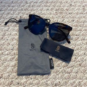 Women’s sunglasses